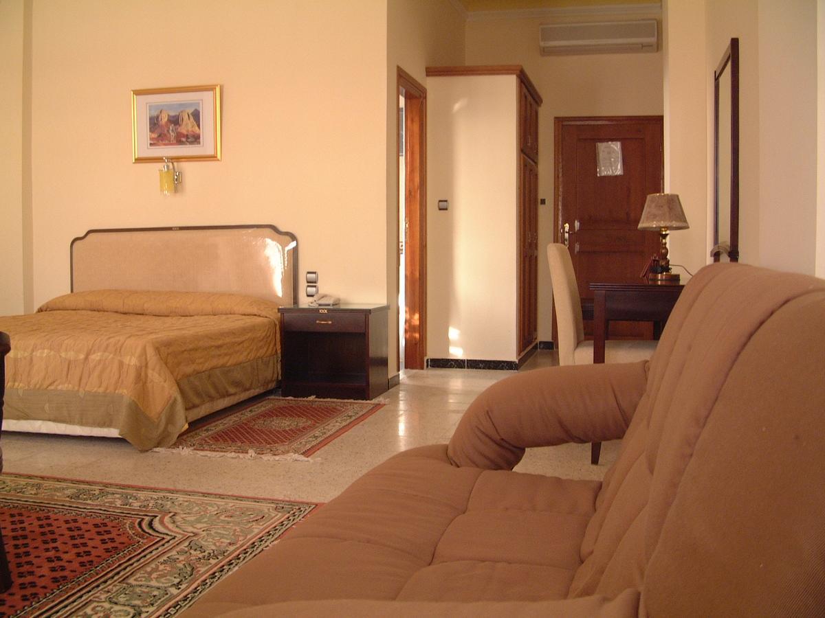Hotel Le Majestic Annaba Exterior foto